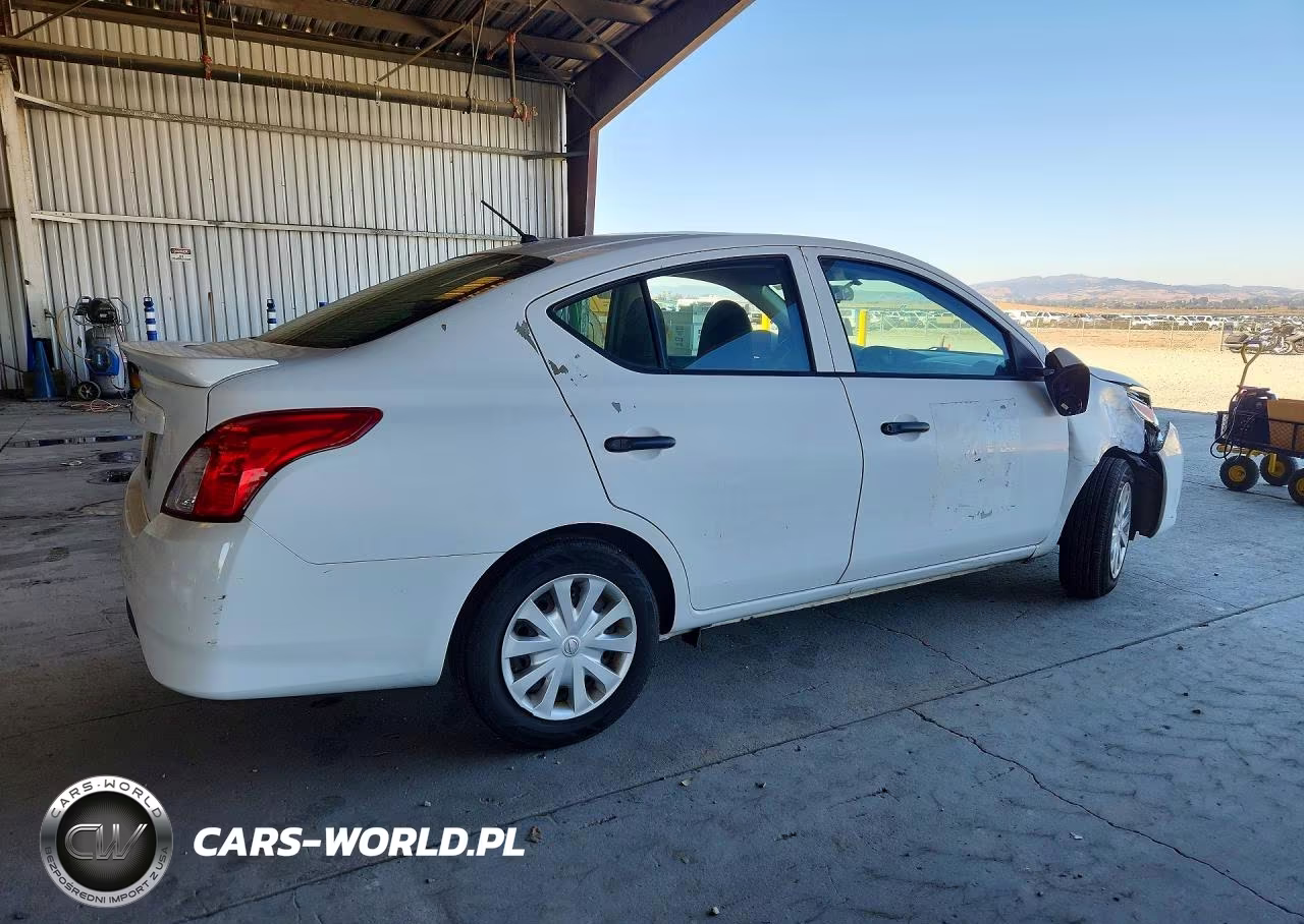 2017 Nissan Versa 1.6 S Plus VIN:3N1CN7AP6HL873837 - 3