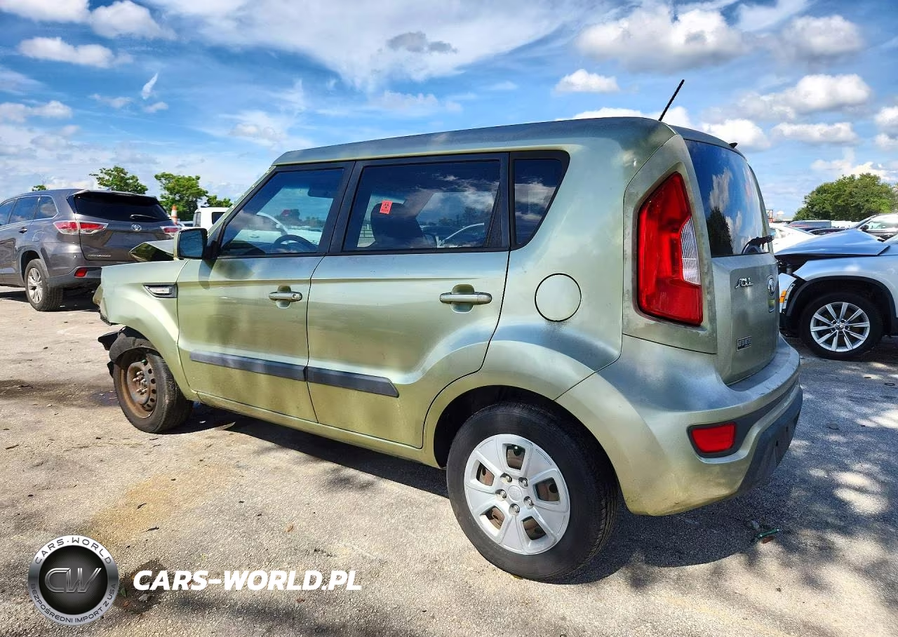 2013 Kia Soul Base VIN:KNDJT2A54D7515565 - 2