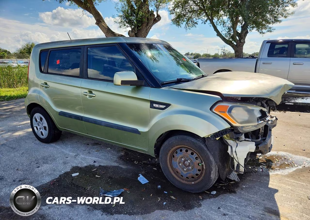 2013 Kia Soul Base VIN:KNDJT2A54D7515565 - 4