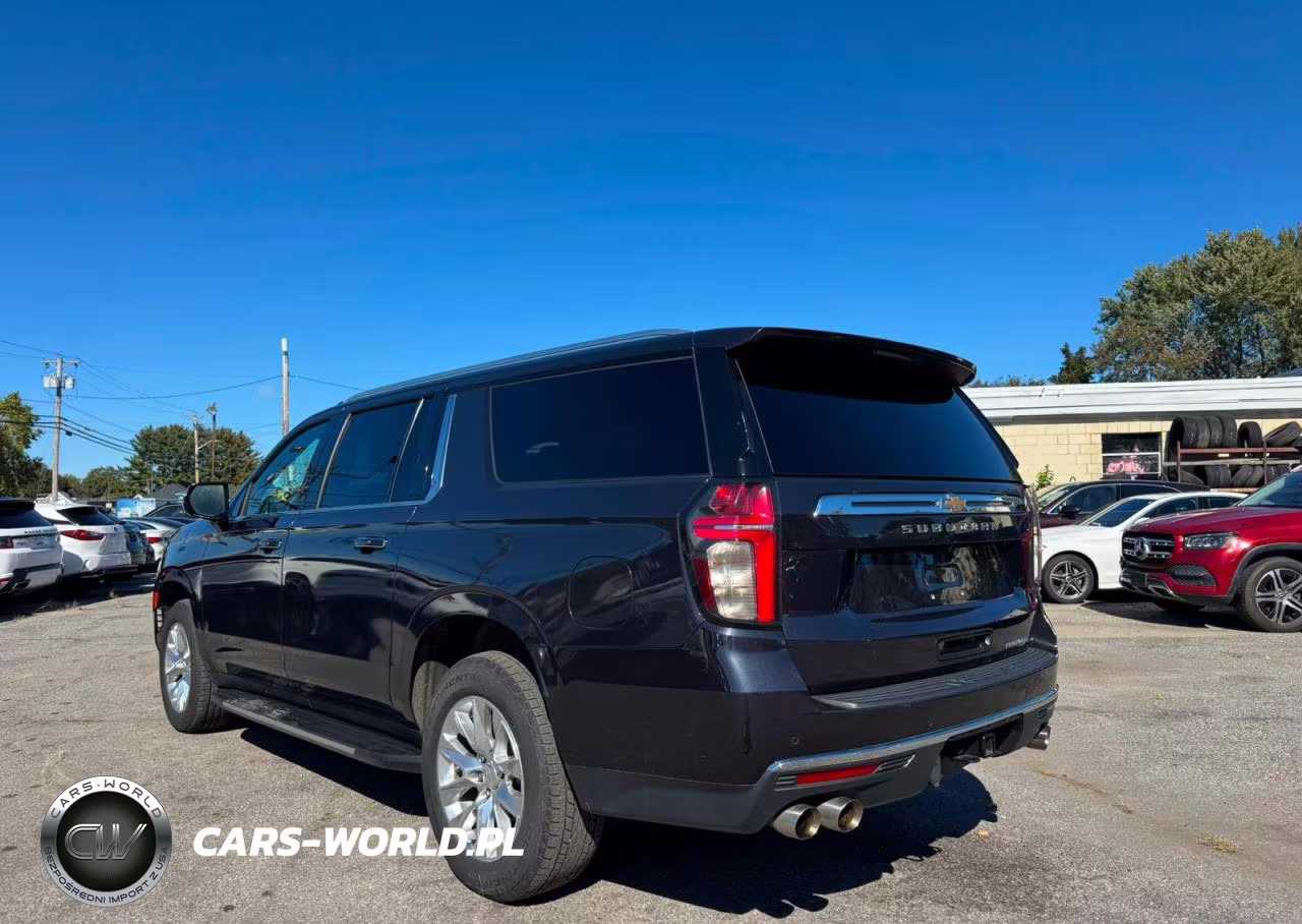 2022 Chevrolet Suburban C1500 Premier VIN:1GNSCFKD8NR197268 - 3