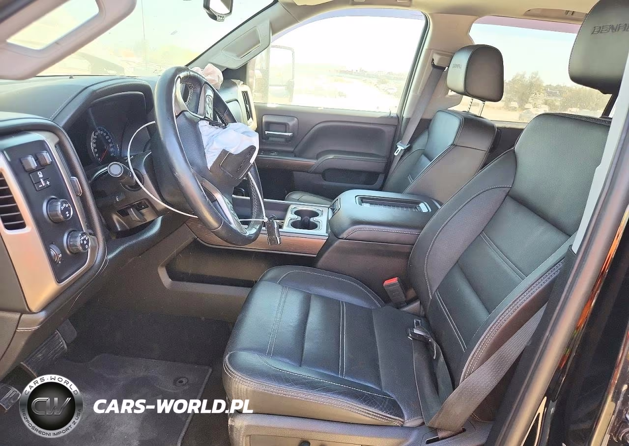 2018 GMC Sierra K2500 Denali VIN:1GT12UEYXJF158283 - 7