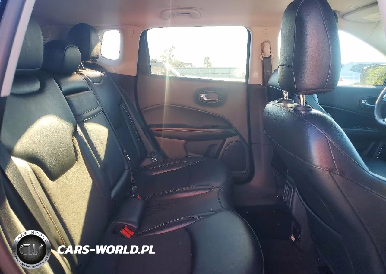 2019 Jeep Compass Latitude VIN:3C4NJDBB7KT650331 - 11