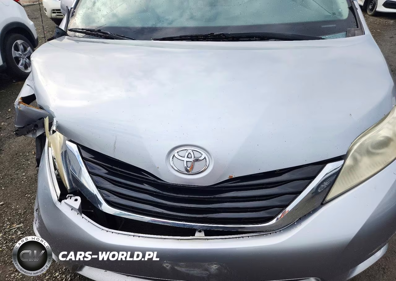 2012 Toyota Sienna Le VIN:5TDKK3DC9CS263971 - 12