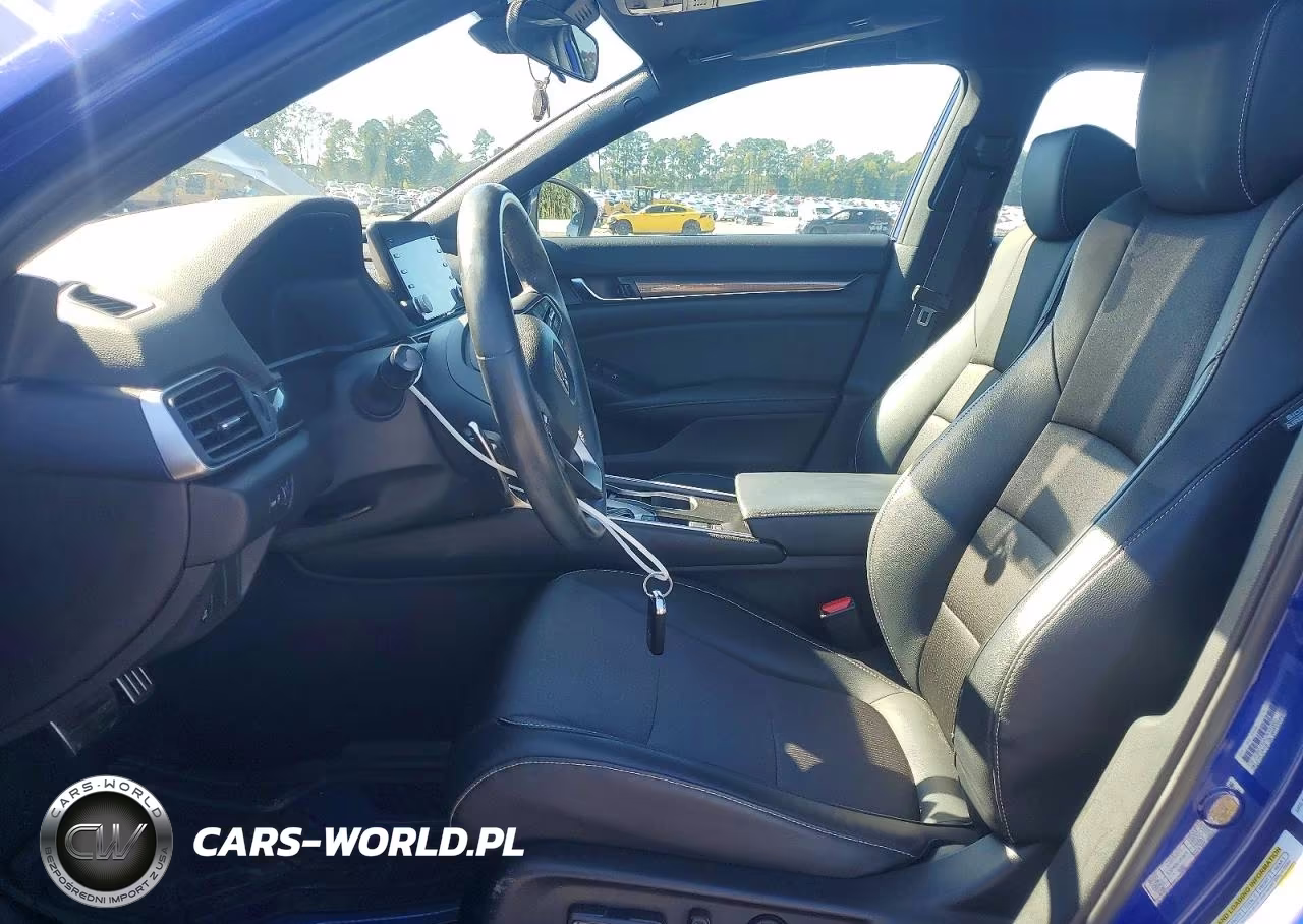 2018 Honda Accord Sport VIN:1HGCV1F37JA137651 - 7