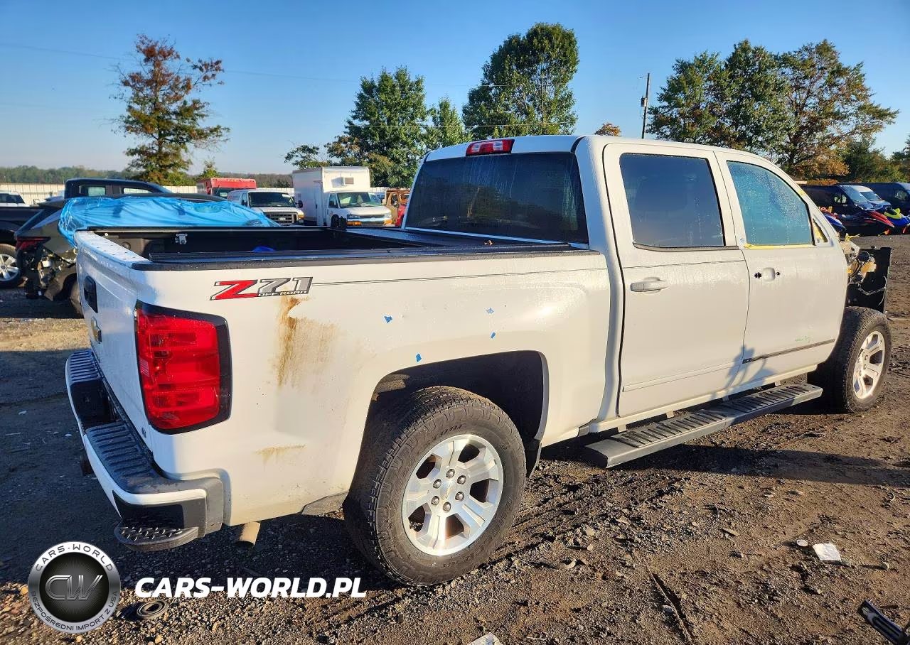 2018 Chevrolet Silverado K1500 Lt VIN:3GCUKREC9JG552306 - 3
