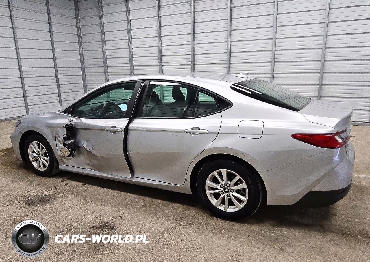 2026 Toyota Camry Le VIN:4T1DAACK7TU698729 - 2