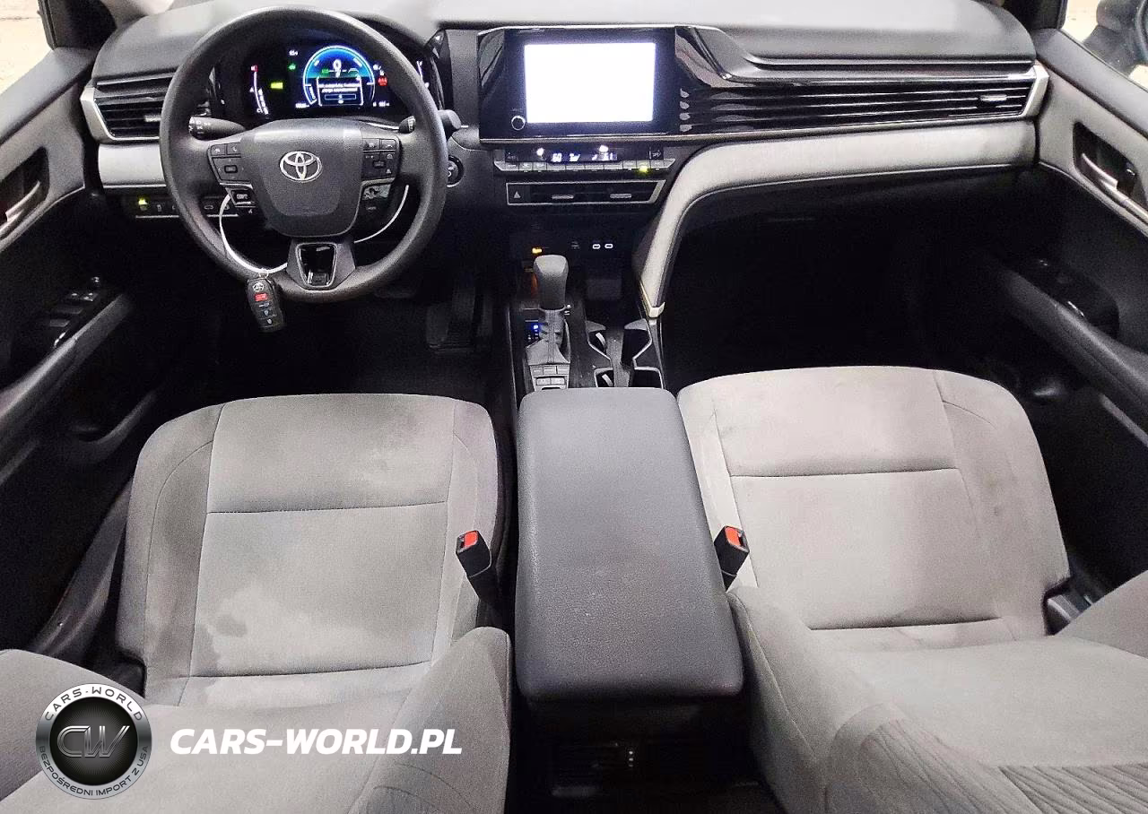 2026 Toyota Camry Le VIN:4T1DAACK7TU698729 - 8