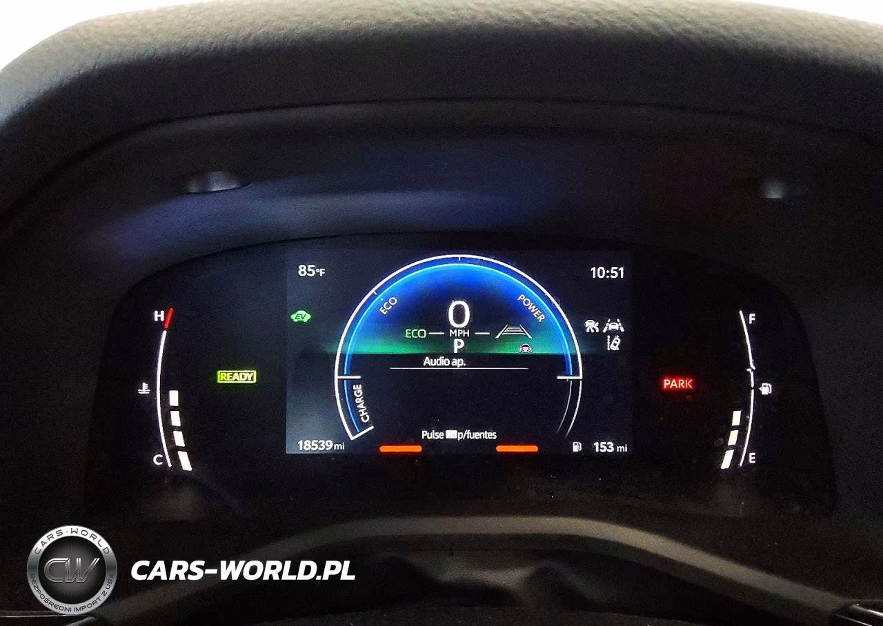 2026 Toyota Camry Le VIN:4T1DAACK7TU698729 - 9