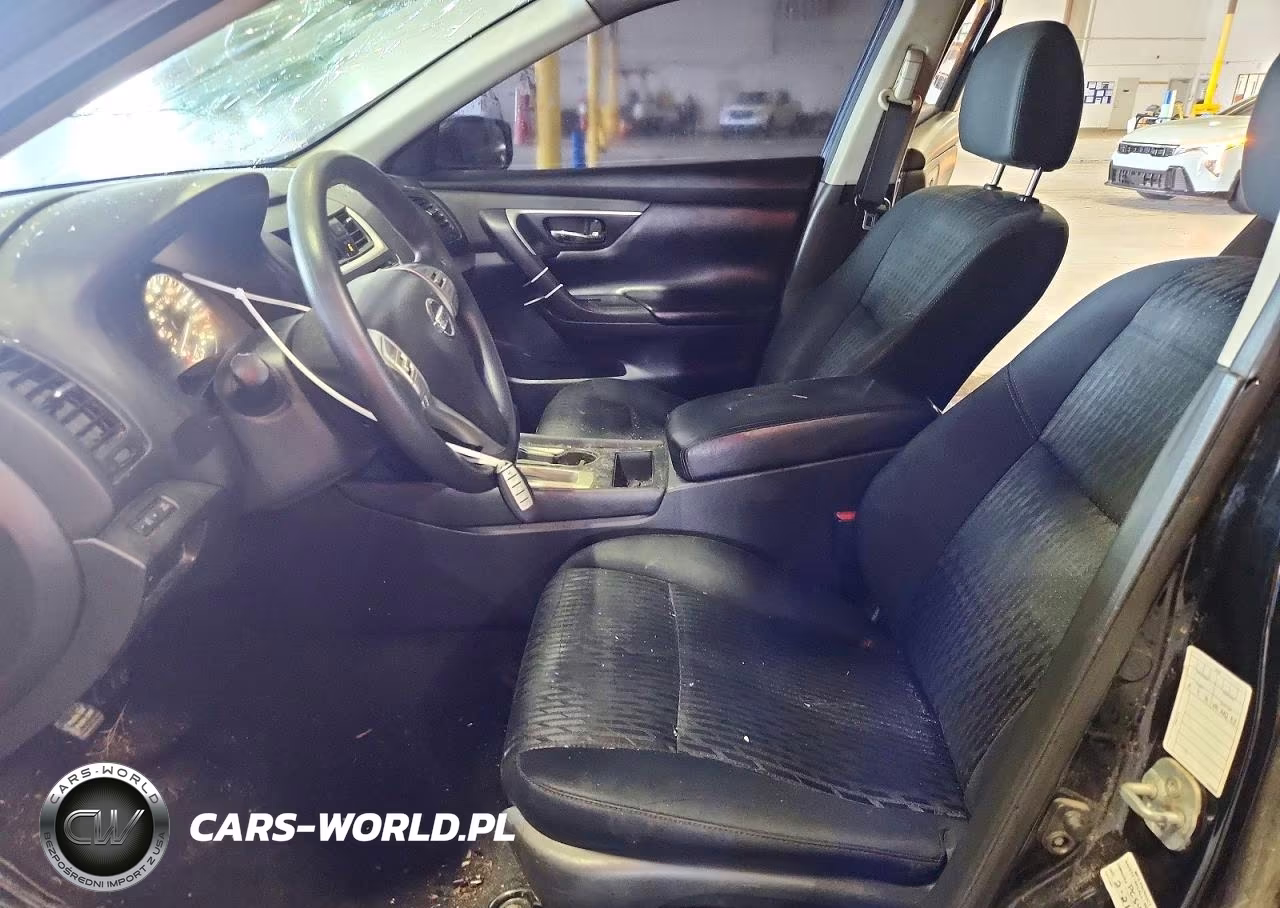 2016 Nissan Altima 2.5 S VIN:1N4AL3AP3GC196815 - 7