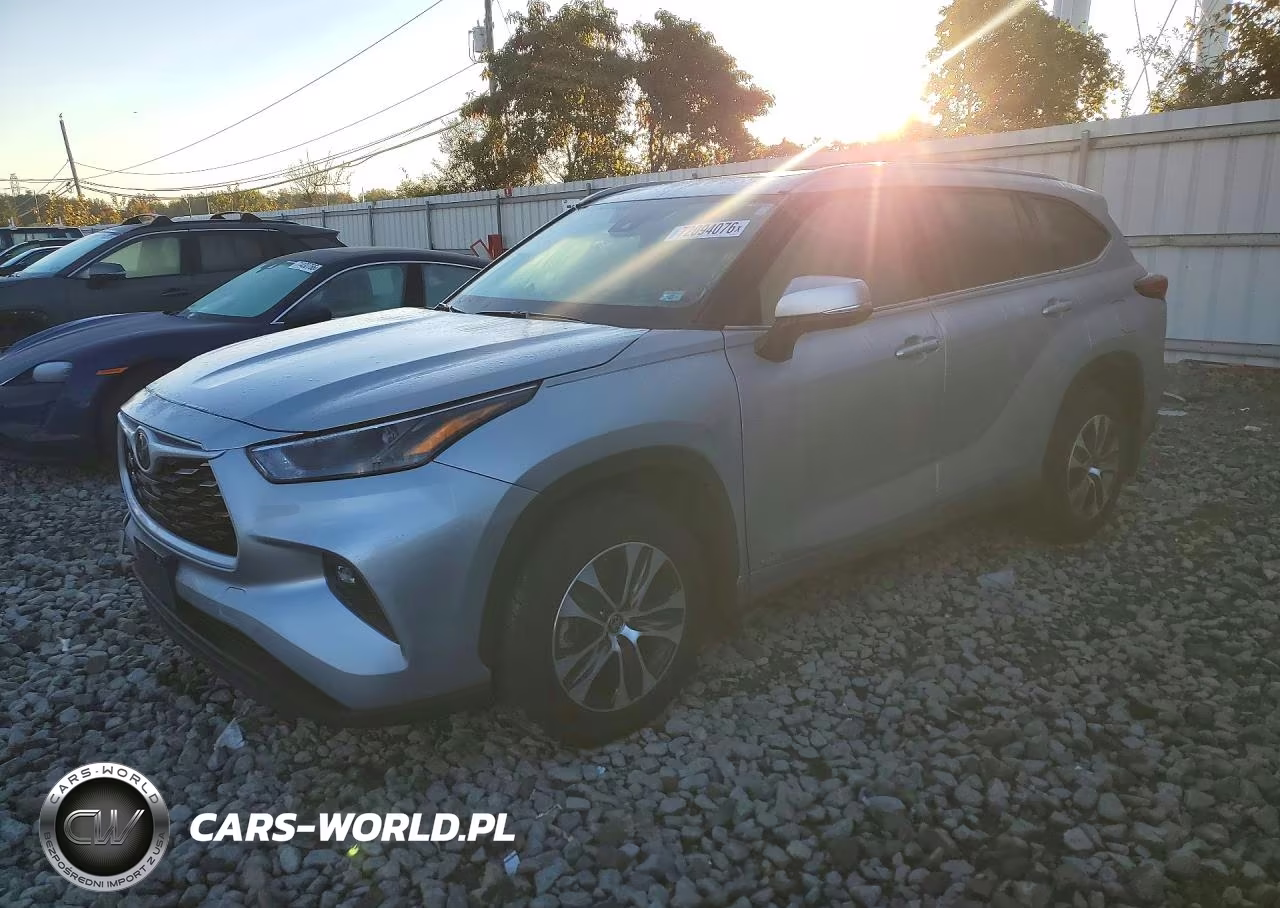 2025 Toyota Highlander Hybrid Xle VIN:5TDKBRCH6SS661881 - 1