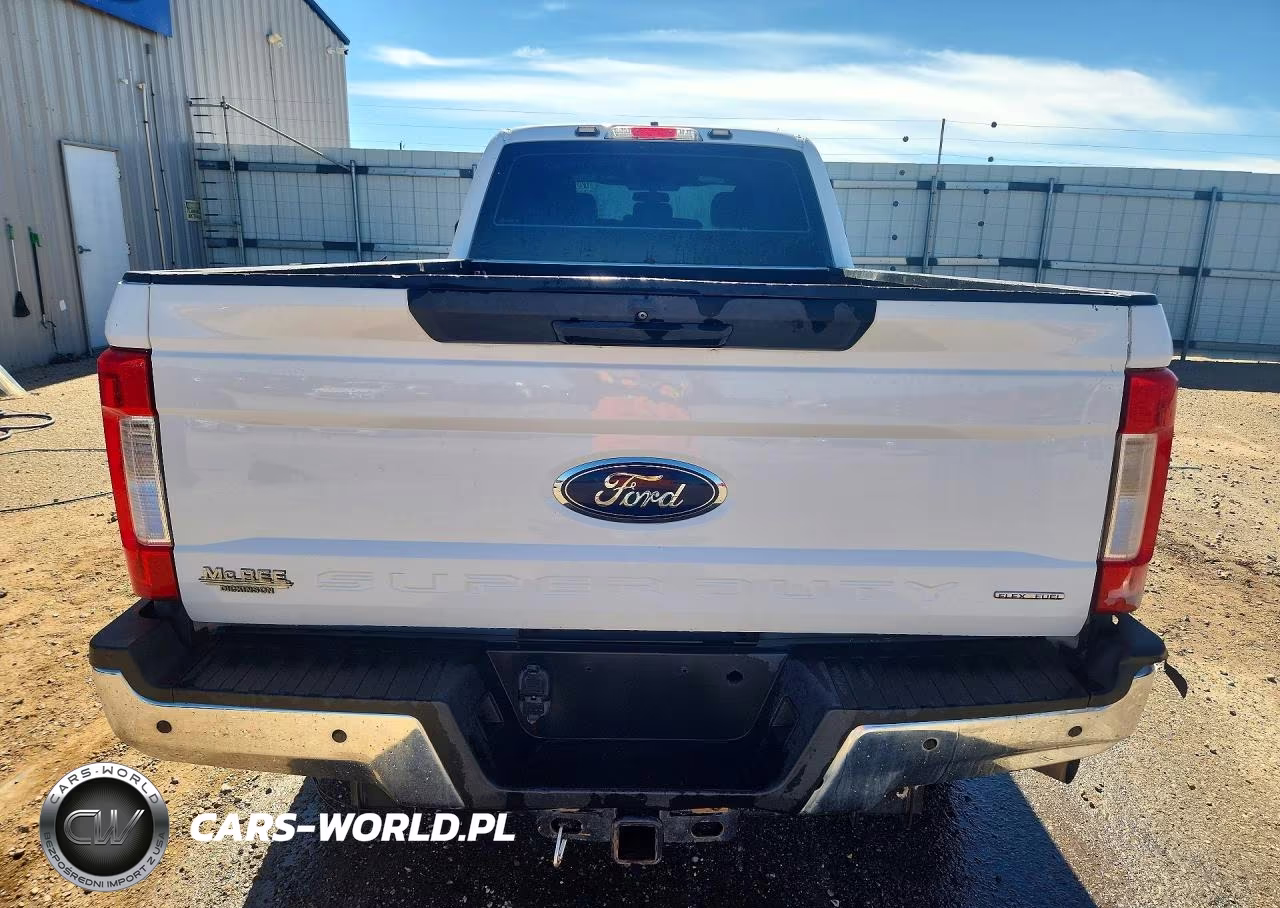 2017 Ford F250 Super Duty VIN:1FT7W2B64HEF50312 - 6