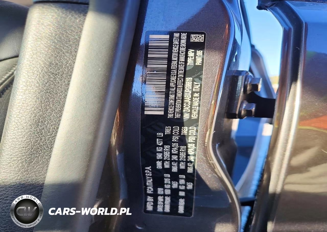2018 Jeep Renegade Sport VIN:ZACCJAABXJPG96619 - 14