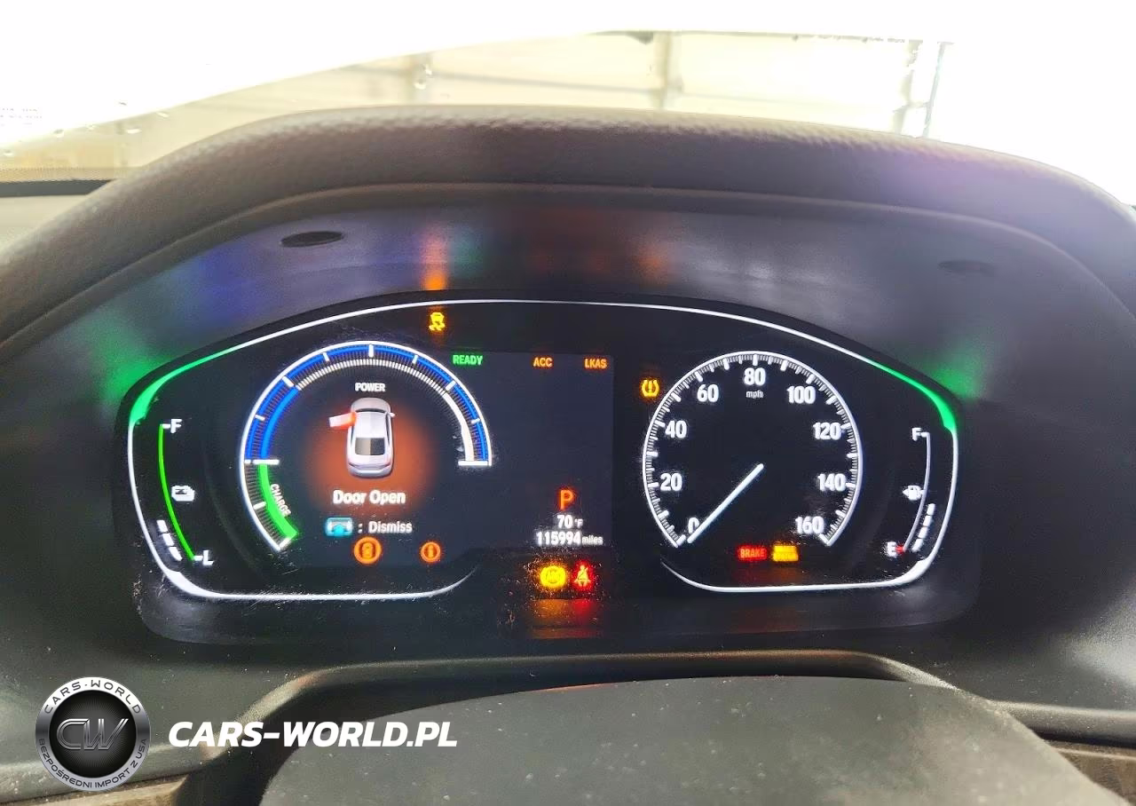 2018 Honda Accord Touring Hybrid VIN:1HGCV3F97JA002346 - 9