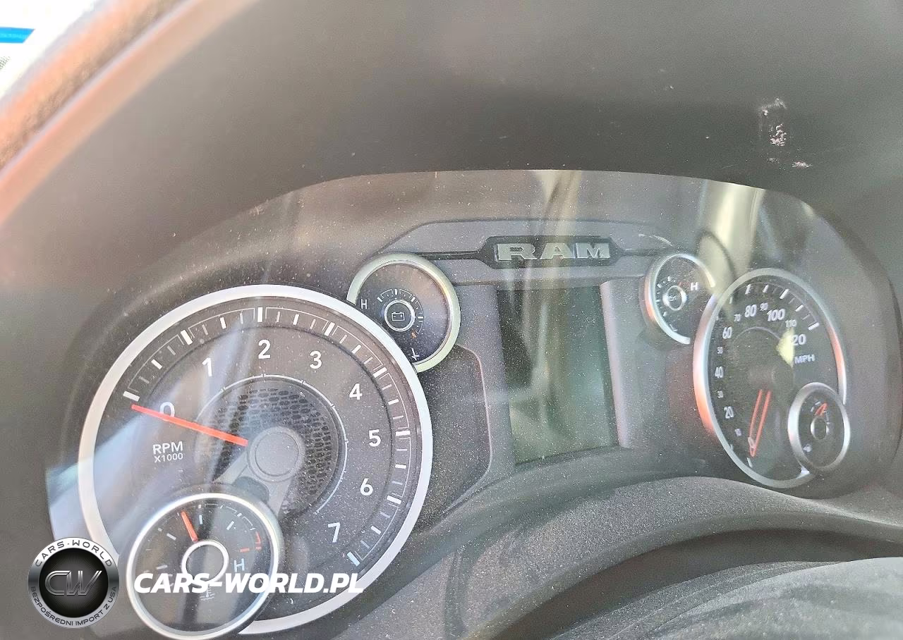 2025 Ram 2500 Tradesman VIN:3C6UR5HJ0SG545994 - 9