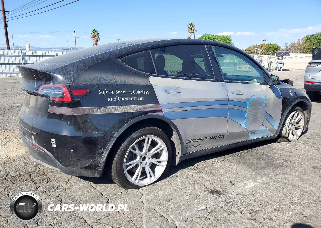 2022 Tesla Model Y VIN:7SAYGDEE3NF380389 - 3