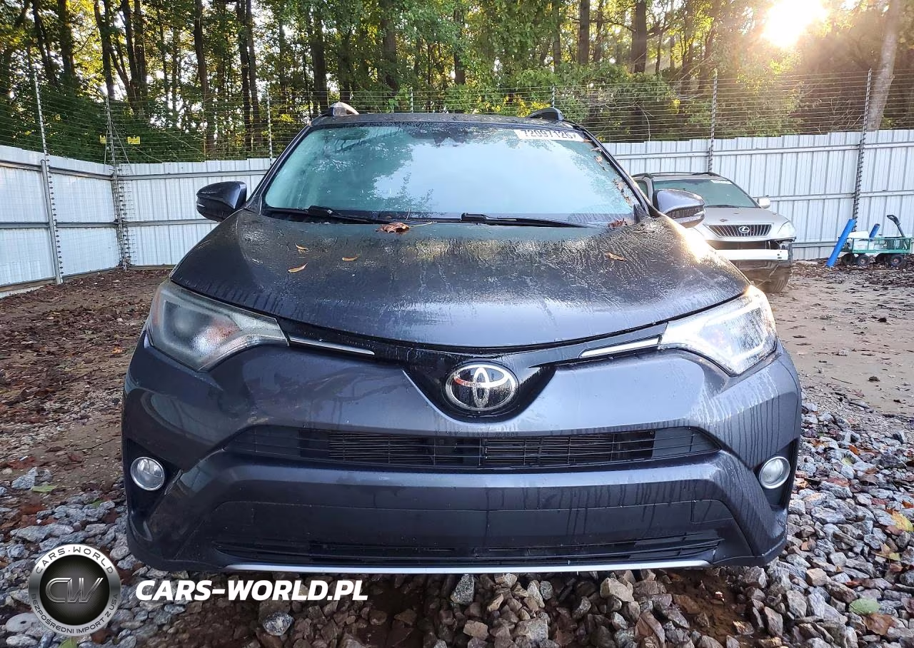 2017 Toyota Rav4 Xle VIN:JTMRFREV8HJ130063 - 5