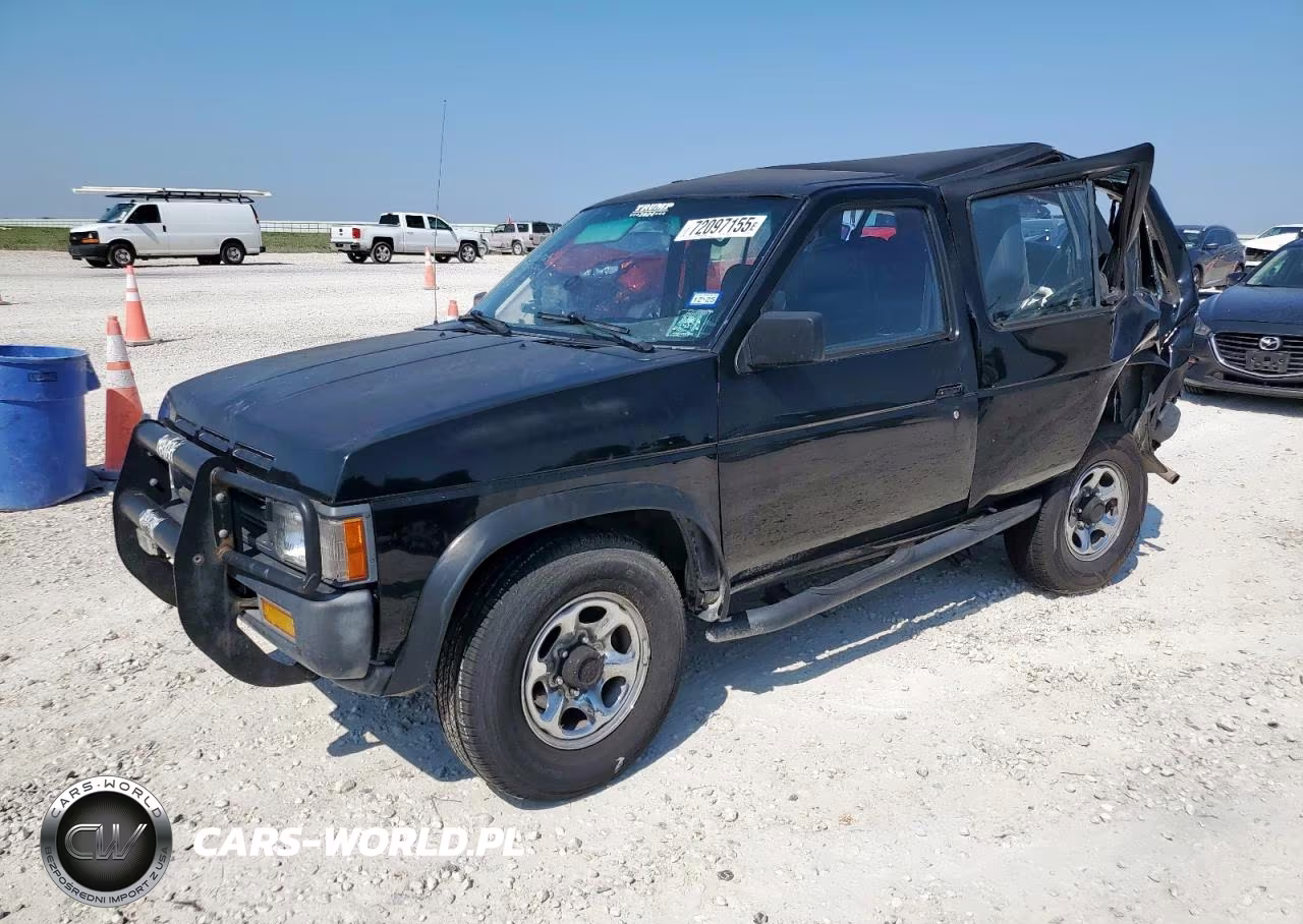 1995 Nissan Pathfinder Xe