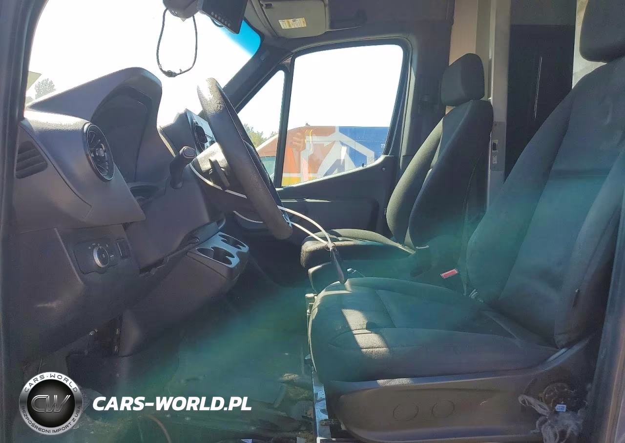 2019 Mercedes-Benz Sprinter 2500-3500 VIN:WD4PF1CD7KP151936 - 7