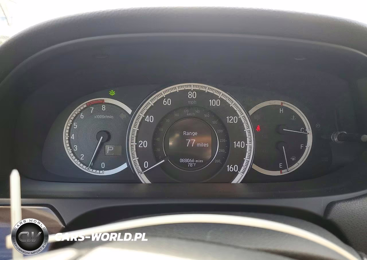 2017 Honda Accord Touring VIN:1HGCR3F90HA018015 - 9