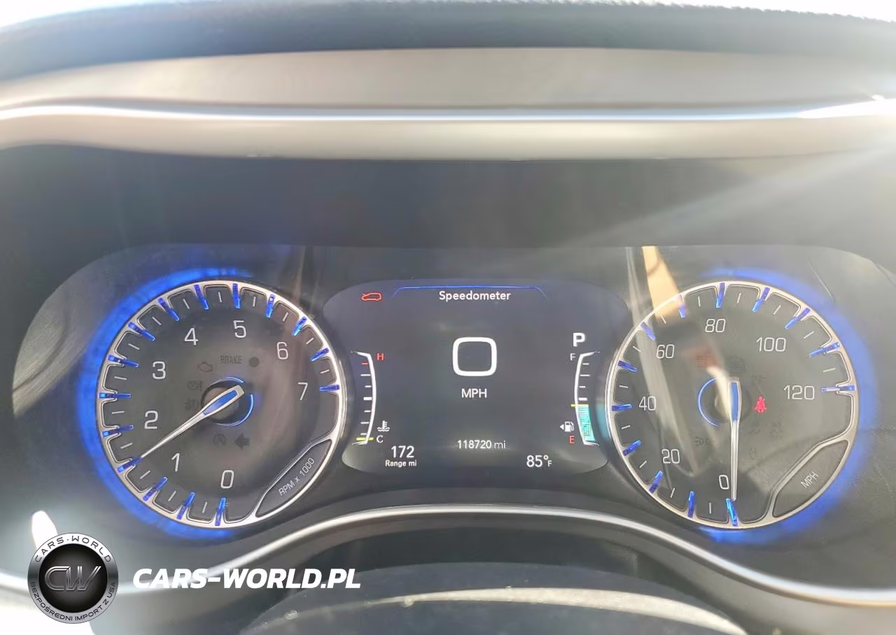 2021 Chrysler Pacifica Touring L VIN:2C4RC1BGXMR591853 - 9