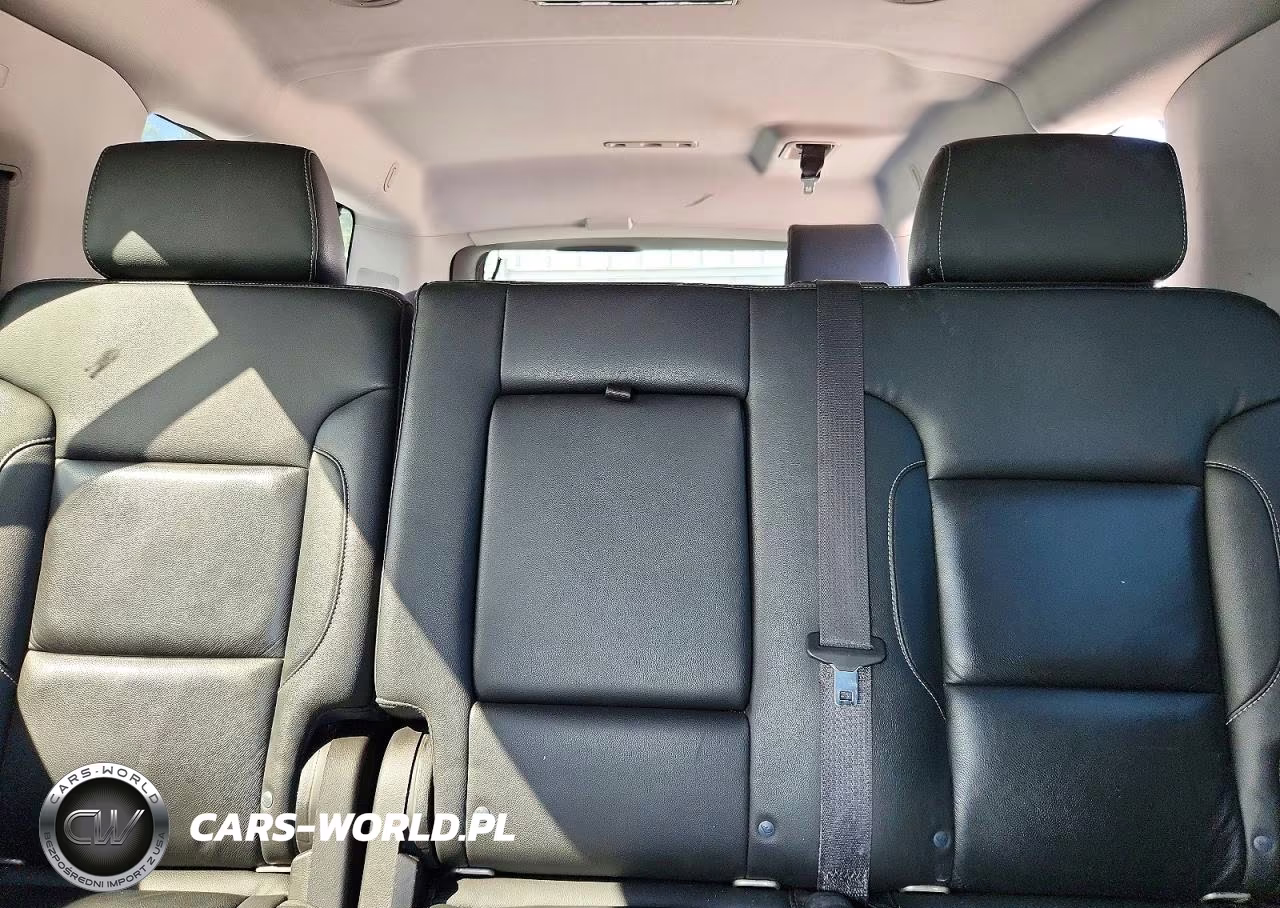 2019 Chevrolet Suburban C1500 Lt VIN:1GNSCHKC6KR370056 - 10
