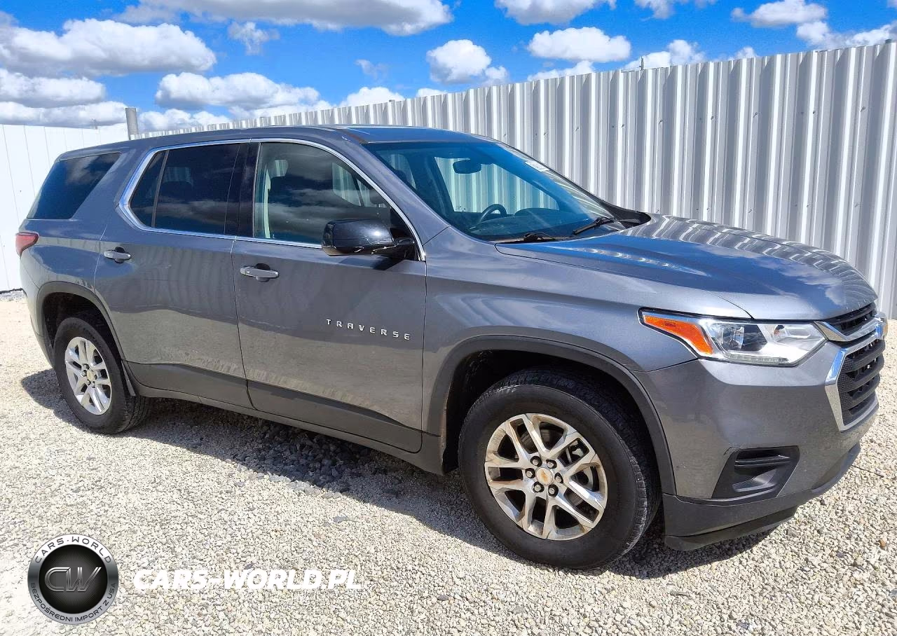 2019 Chevrolet Traverse Ls VIN:1GNERFKW4KJ166137 - 4