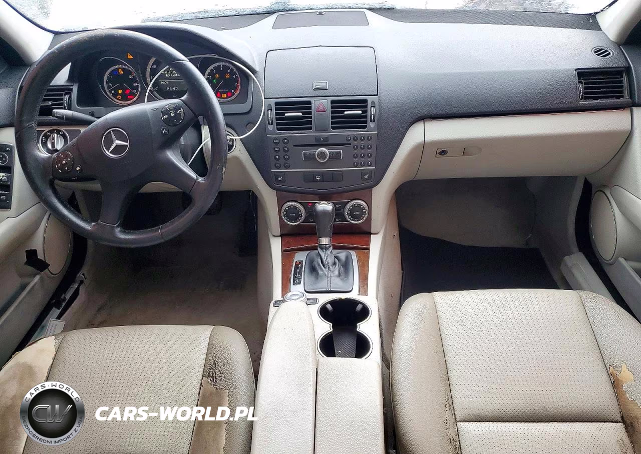 2011 Mercedes-Benz C 300 VIN:WDDGF5EB2BA471011 - 8