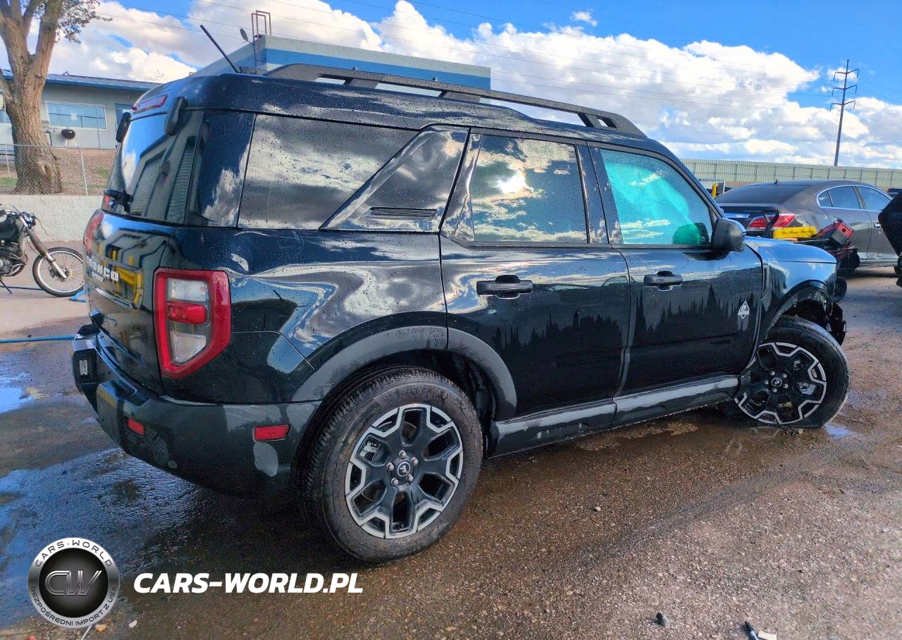 2026 Ford Bronco Sport Outer Banks VIN:3FMCR9CN1TRE01071 - 3