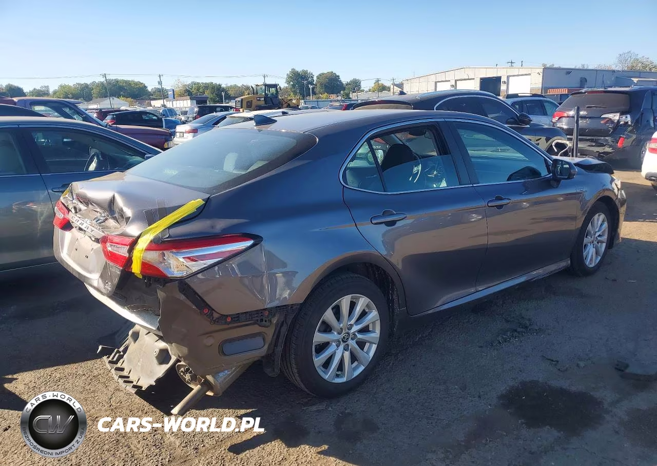 2020 Toyota Camry Le VIN:4T1C11BK8LU003462 - 3