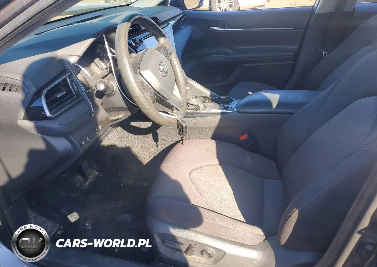 2020 Toyota Camry Le VIN:4T1C11BK8LU003462 - 7