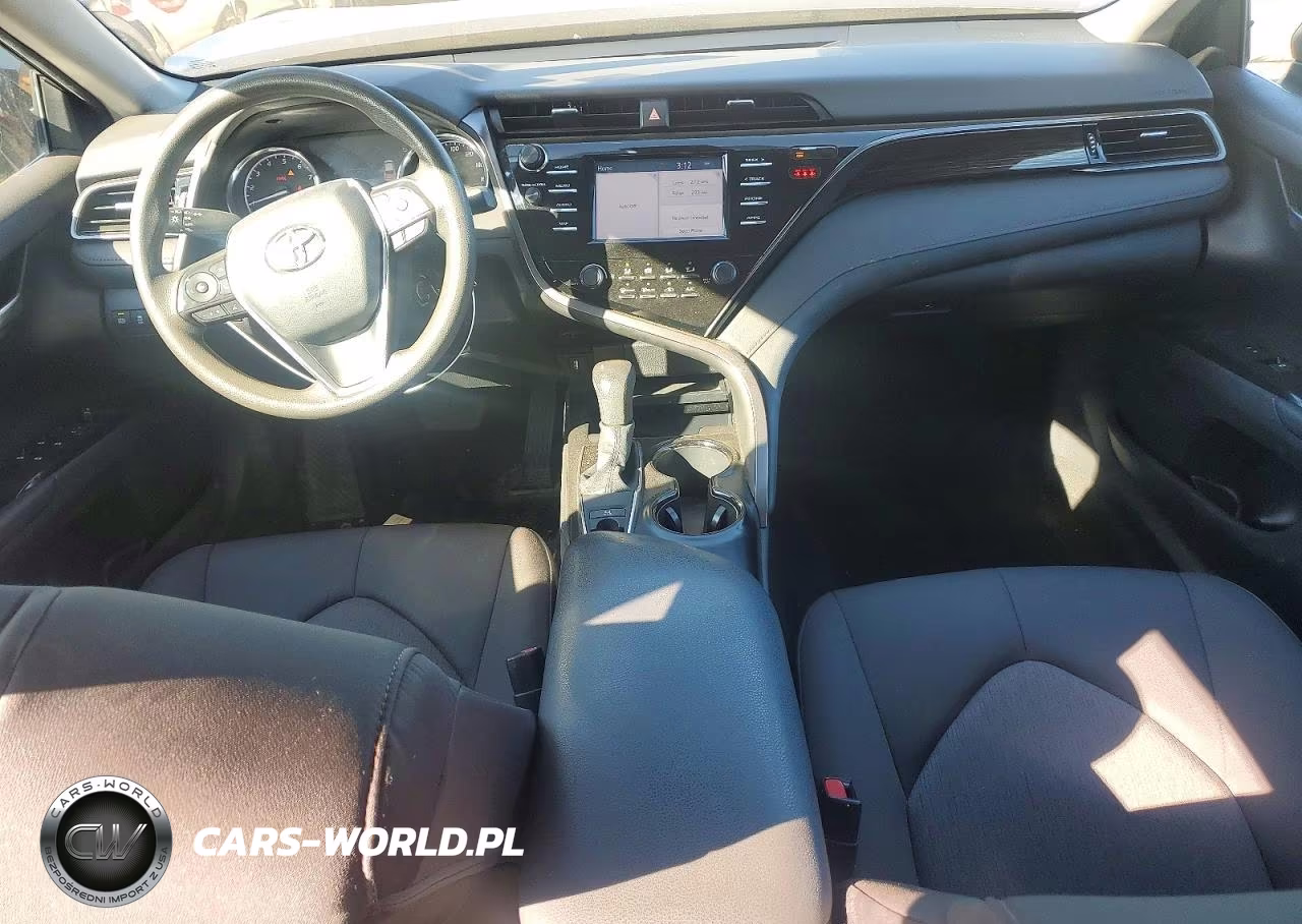 2020 Toyota Camry Le VIN:4T1C11BK8LU003462 - 8