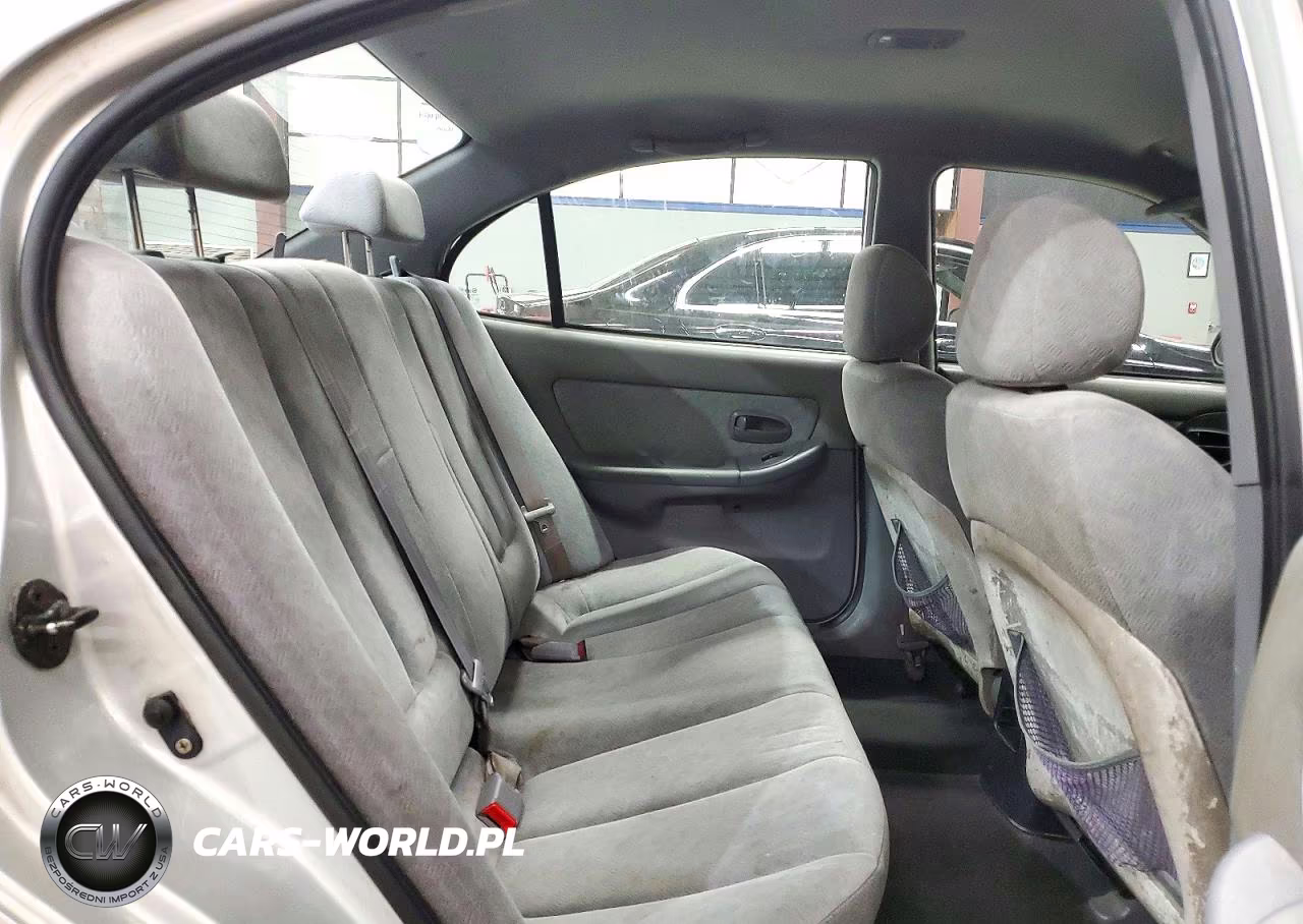 2004 Hyundai Elantra Gls VIN:KMHDN46DX4U755901 - 10