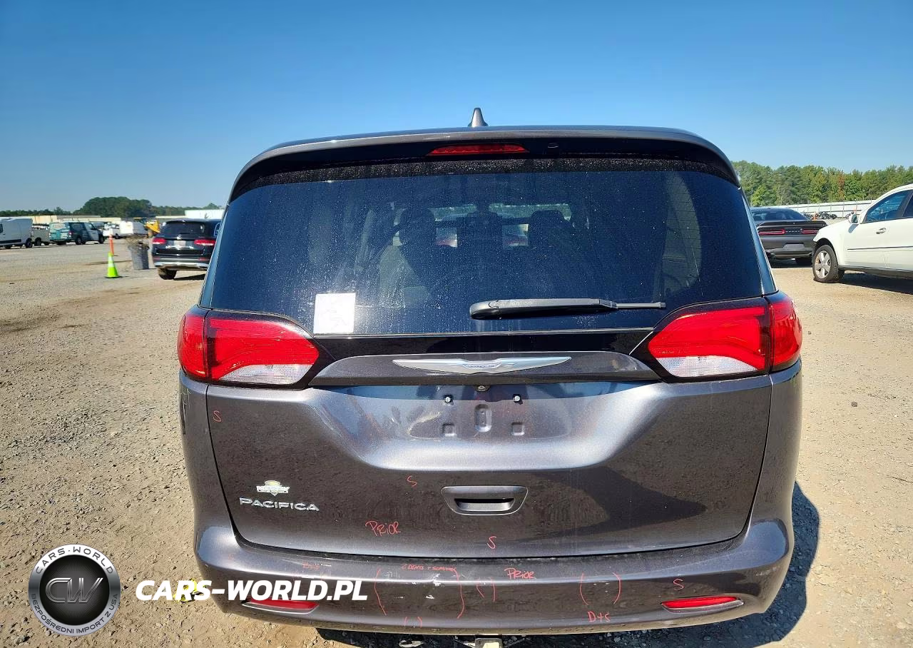 2017 Chrysler Pacifica Lx VIN:2C4RC1CGXHR657631 - 6