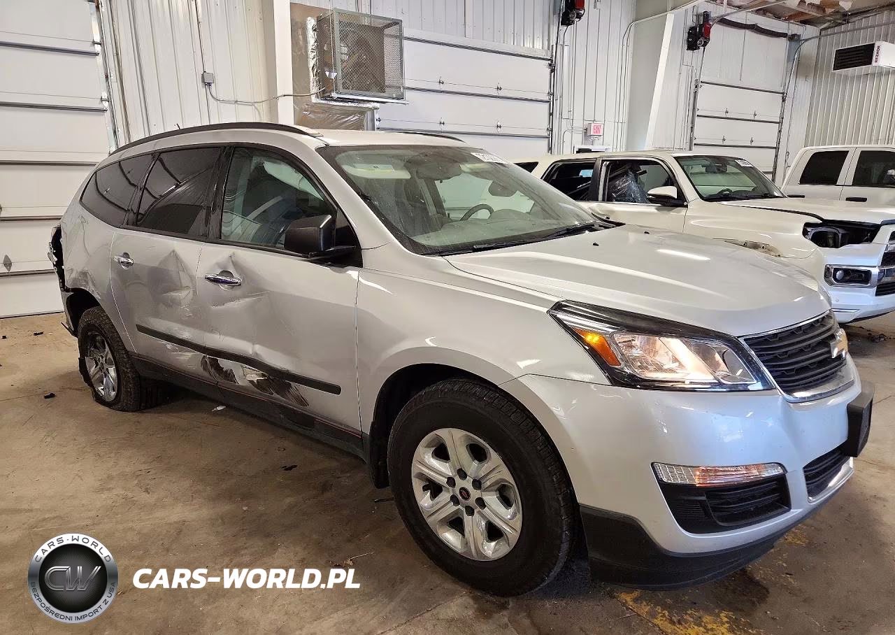 2017 Chevrolet Traverse Ls VIN:1GNKRFED3HJ176356 - 4