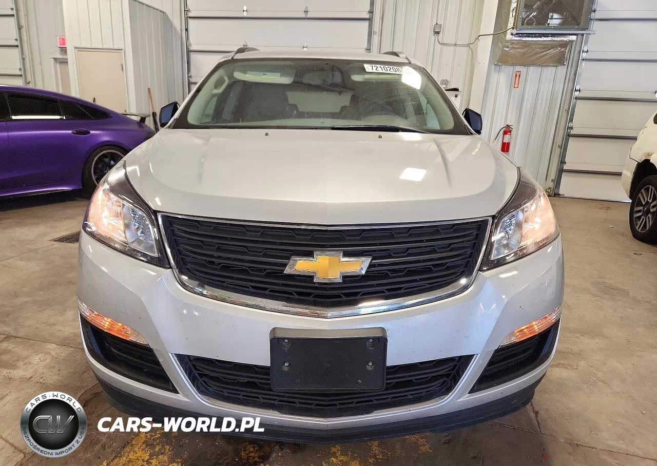 2017 Chevrolet Traverse Ls VIN:1GNKRFED3HJ176356 - 5