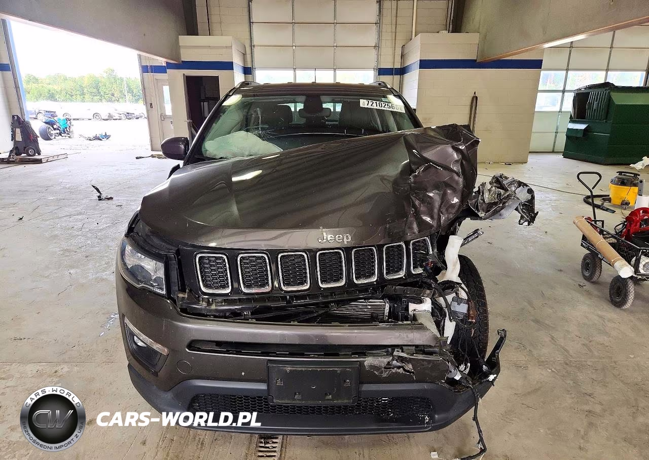 2019 Jeep Compass Latitude VIN:3C4NJDBB5KT849491 - 5