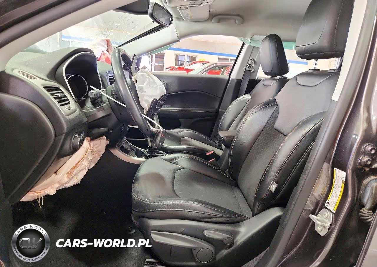 2019 Jeep Compass Latitude VIN:3C4NJDBB5KT849491 - 7
