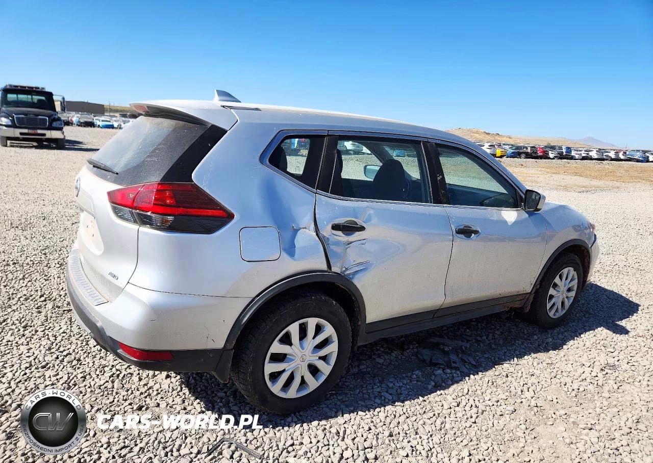 2017 Nissan Rogue S VIN:JN8AT2MV2HW025346 - 3
