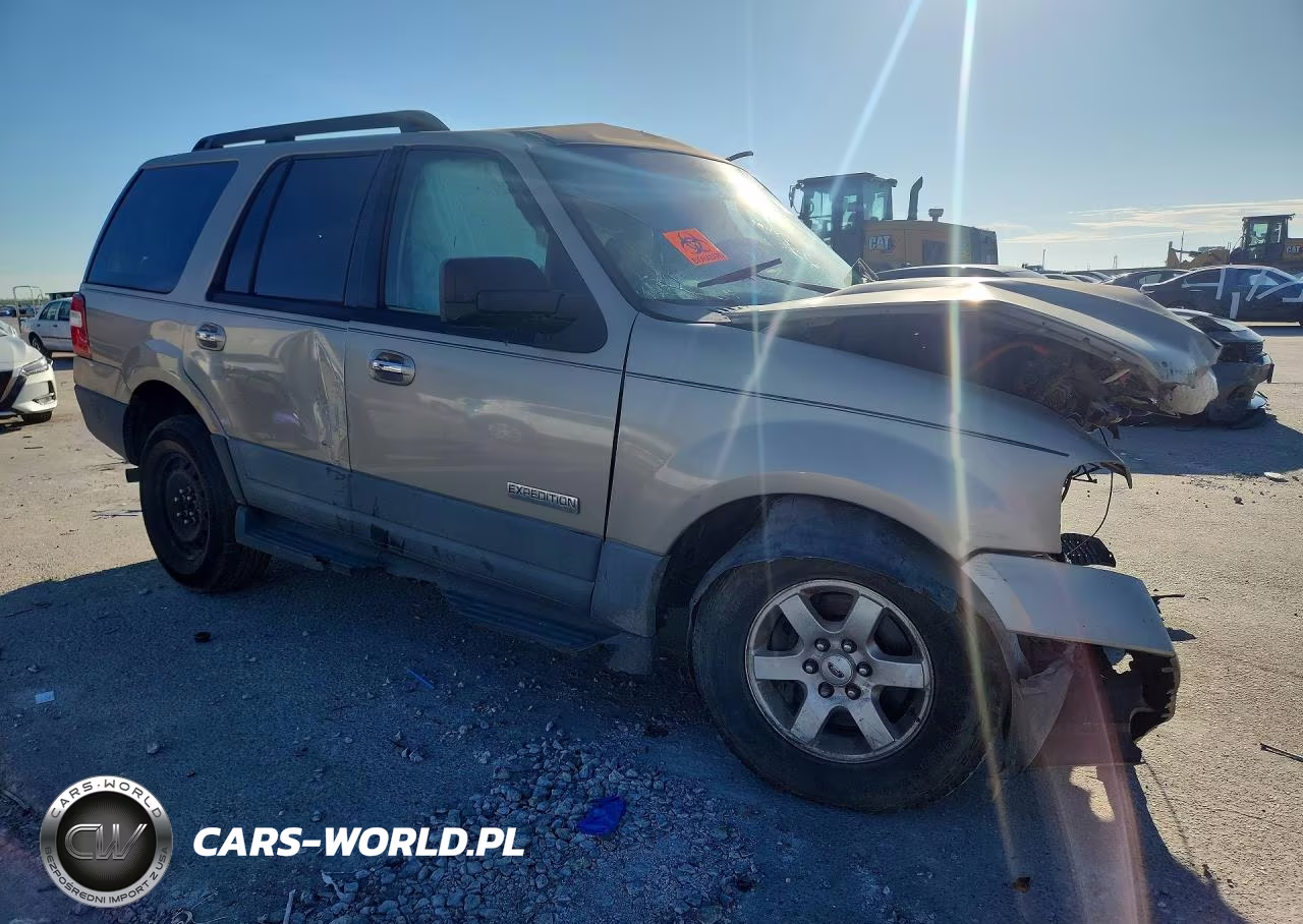 2007 Ford Expedition Xlt VIN:1FMFU15517LA93804 - 4