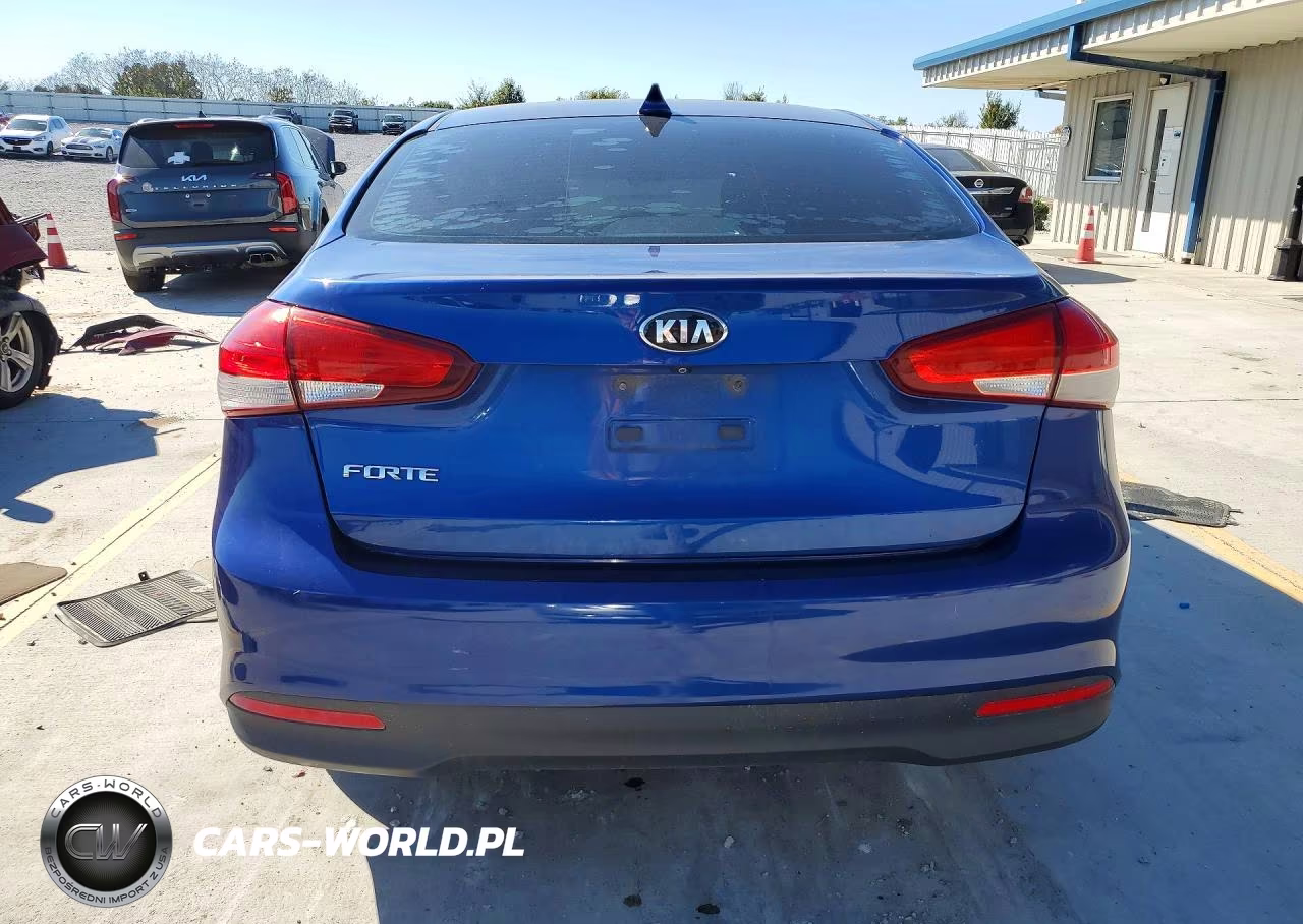2018 Kia Forte VIN:3KPFL4A77JE234729 - 6