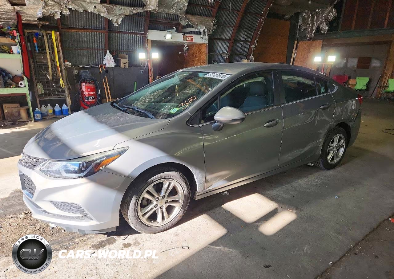 2018 Chevrolet Cruze Lt – zdjęcie 1 z 12