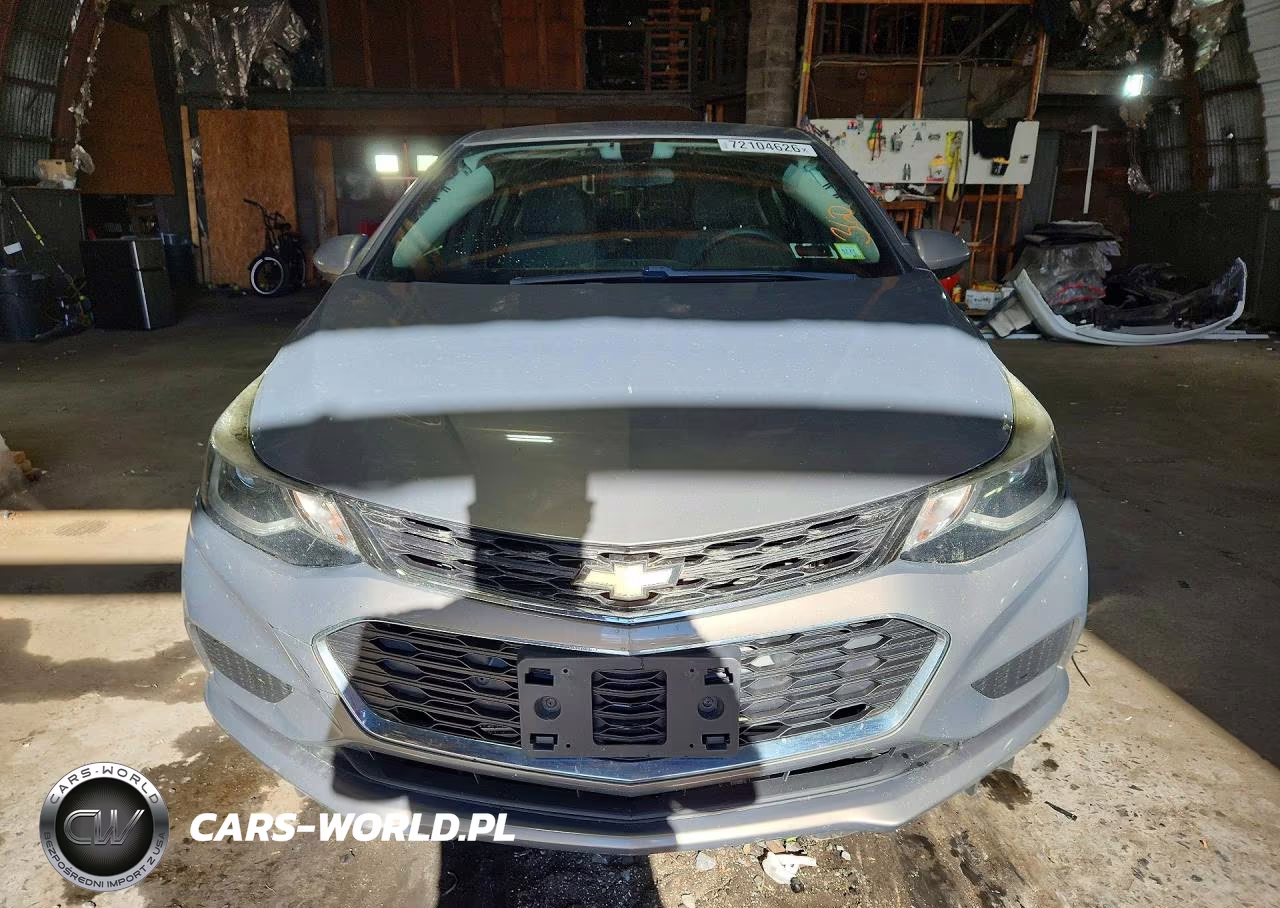 2018 Chevrolet Cruze Lt VIN:1G1BE5SMXJ7123880 - 5
