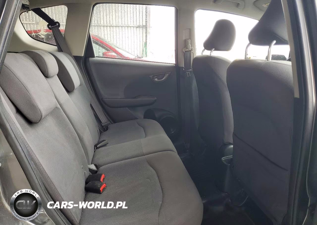 2013 Honda Fit VIN:JHMGE8G38DC013774 - 10
