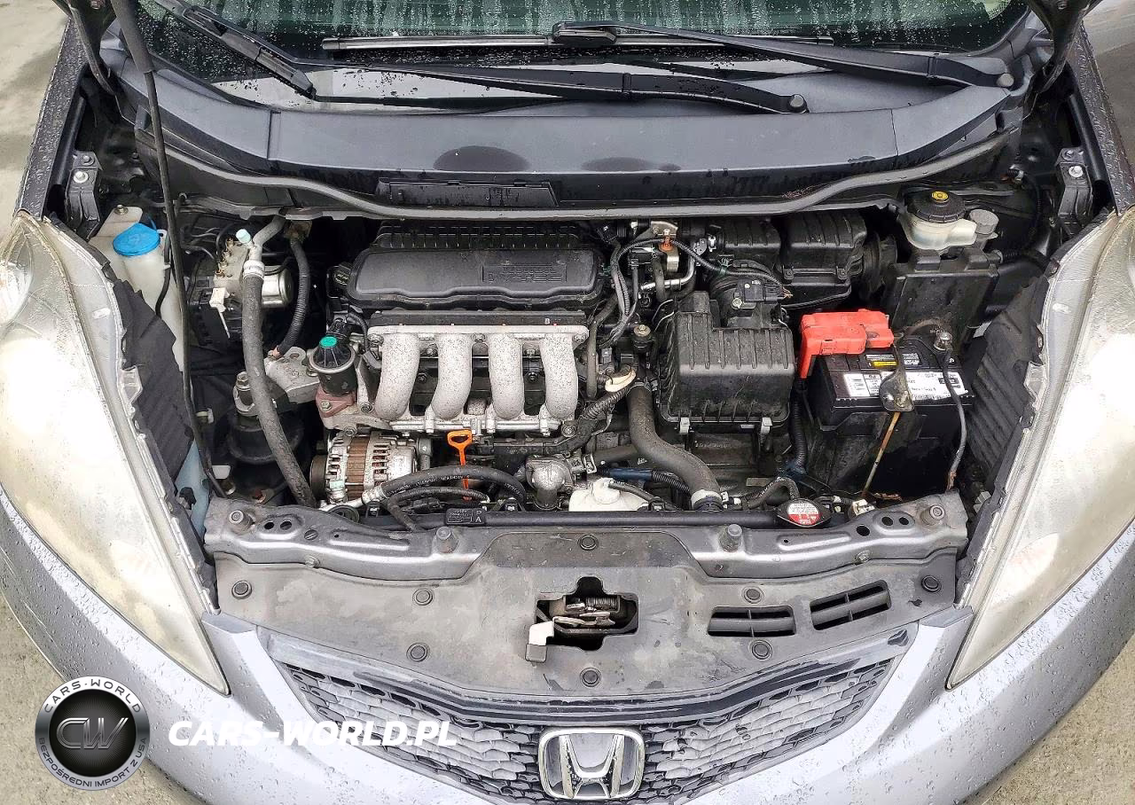 2013 Honda Fit VIN:JHMGE8G38DC013774 - 11
