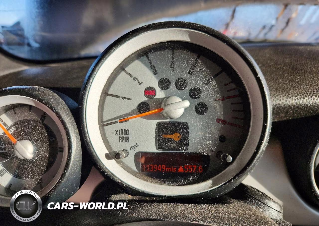 2010 Mini Cooper VIN:WMWMR3C52ATZ18782 - 9
