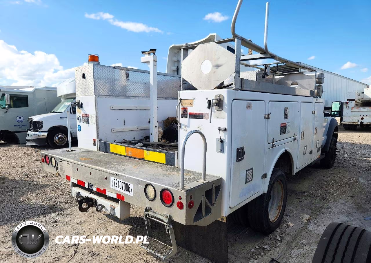 FORD F450 SUPER VIN:1FDUF4GY3CEB87885 - 3