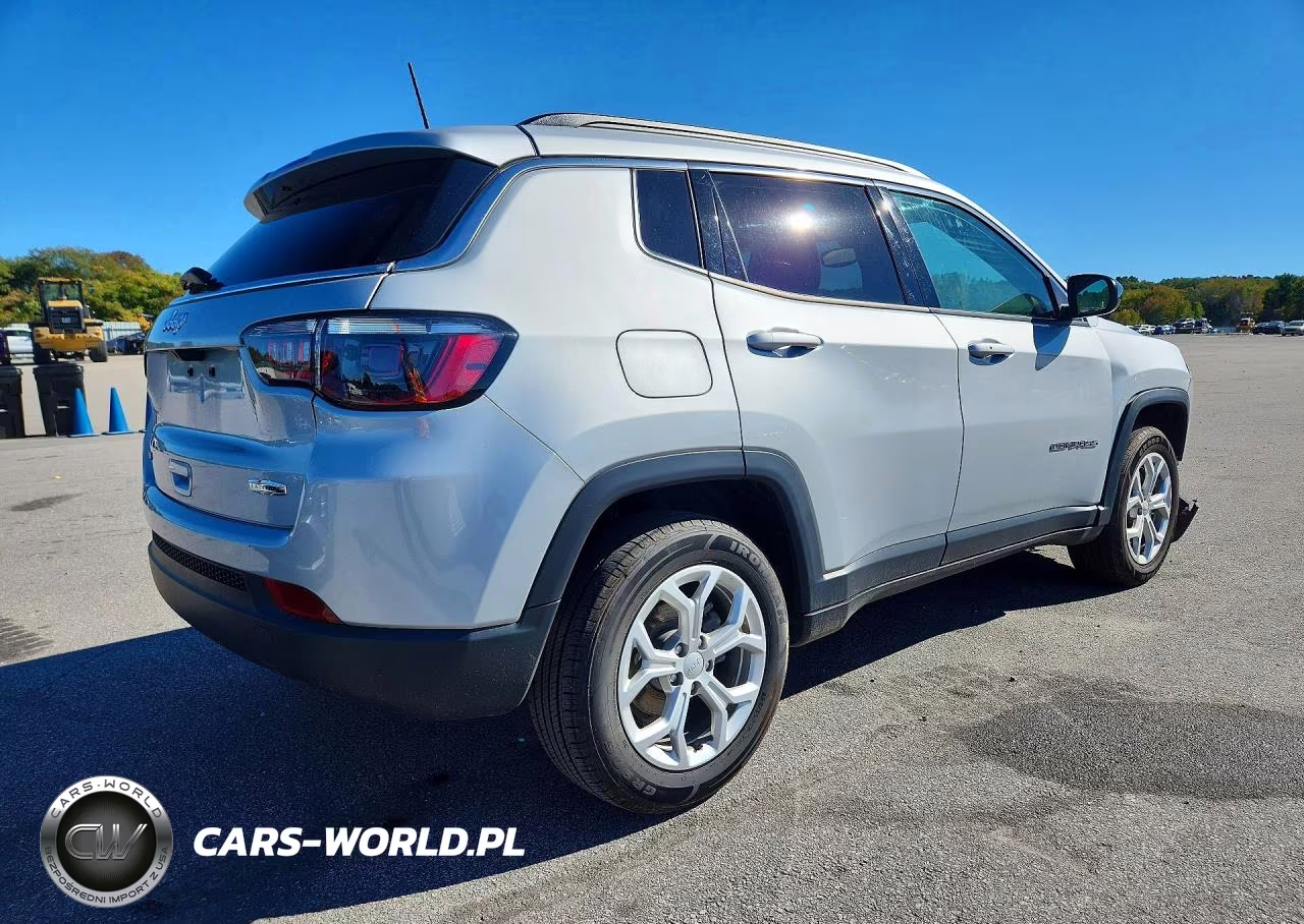 2024 Jeep Compass Latitude VIN:3C4NJDBN3RT154608 - 3