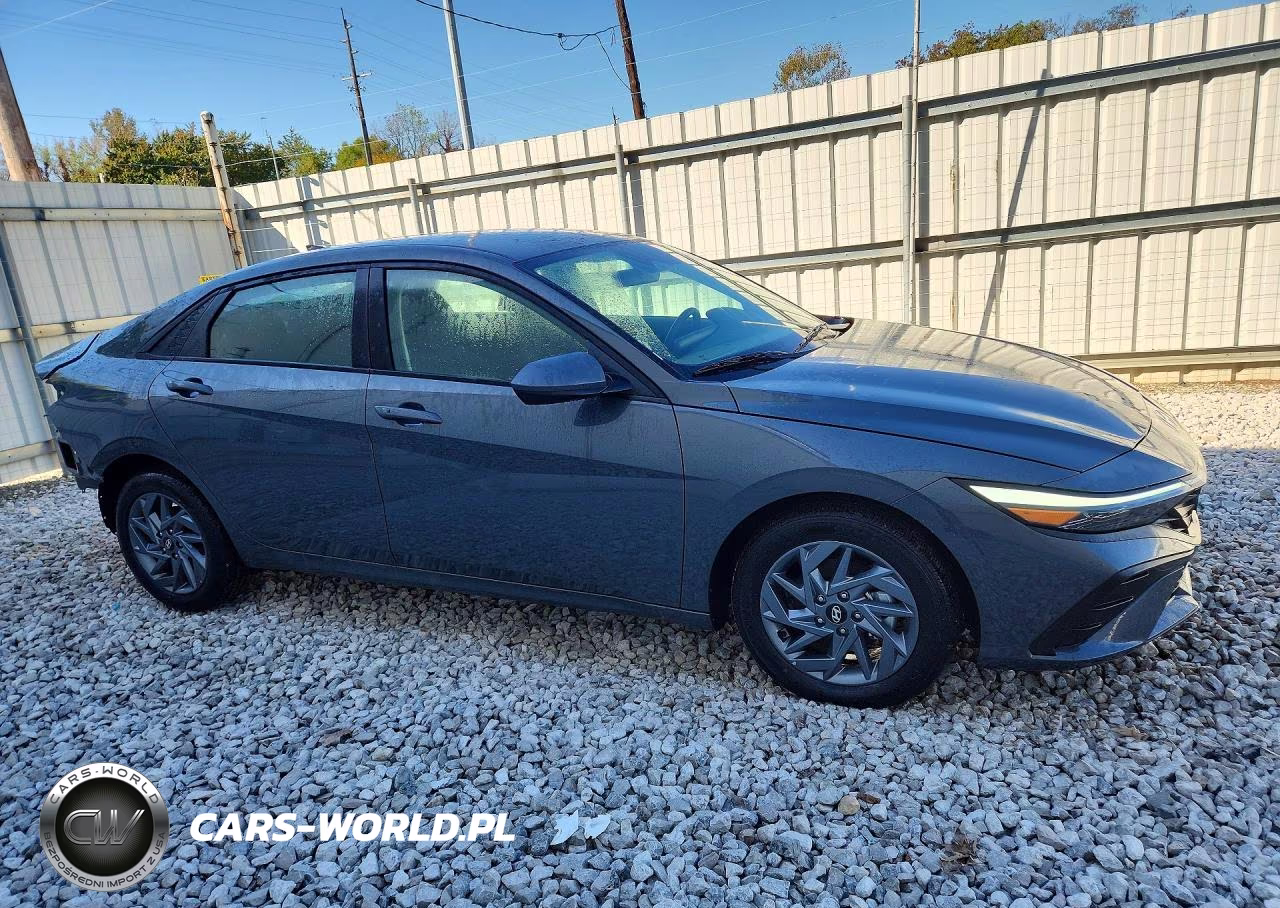 2026 Hyundai Elantra Hybrid Blue VIN:KMHLM4DJ5TU199423 - 4