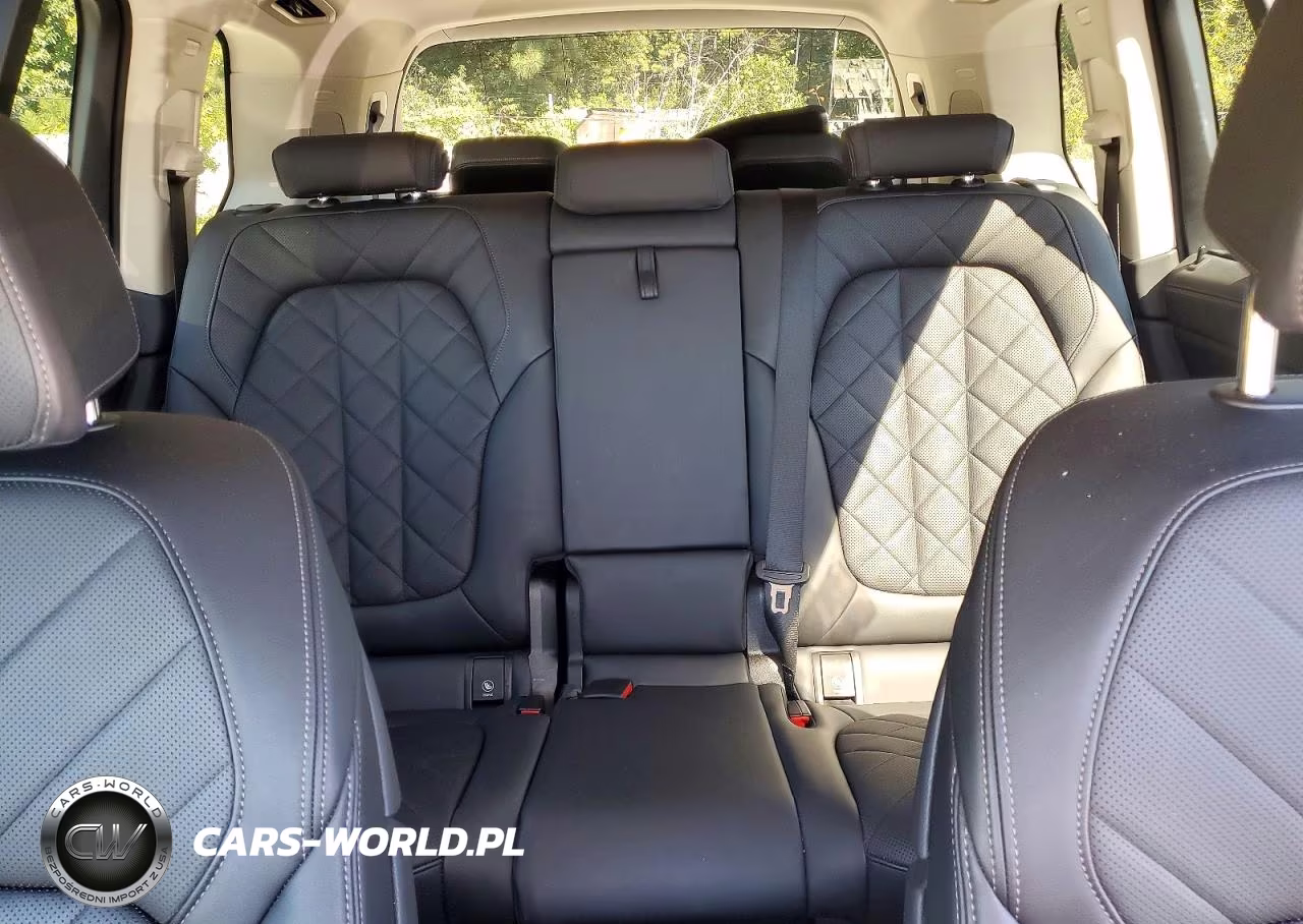 2023 BMW X7 xDrive40I VIN:5UX23EM02P9P72222 - 10