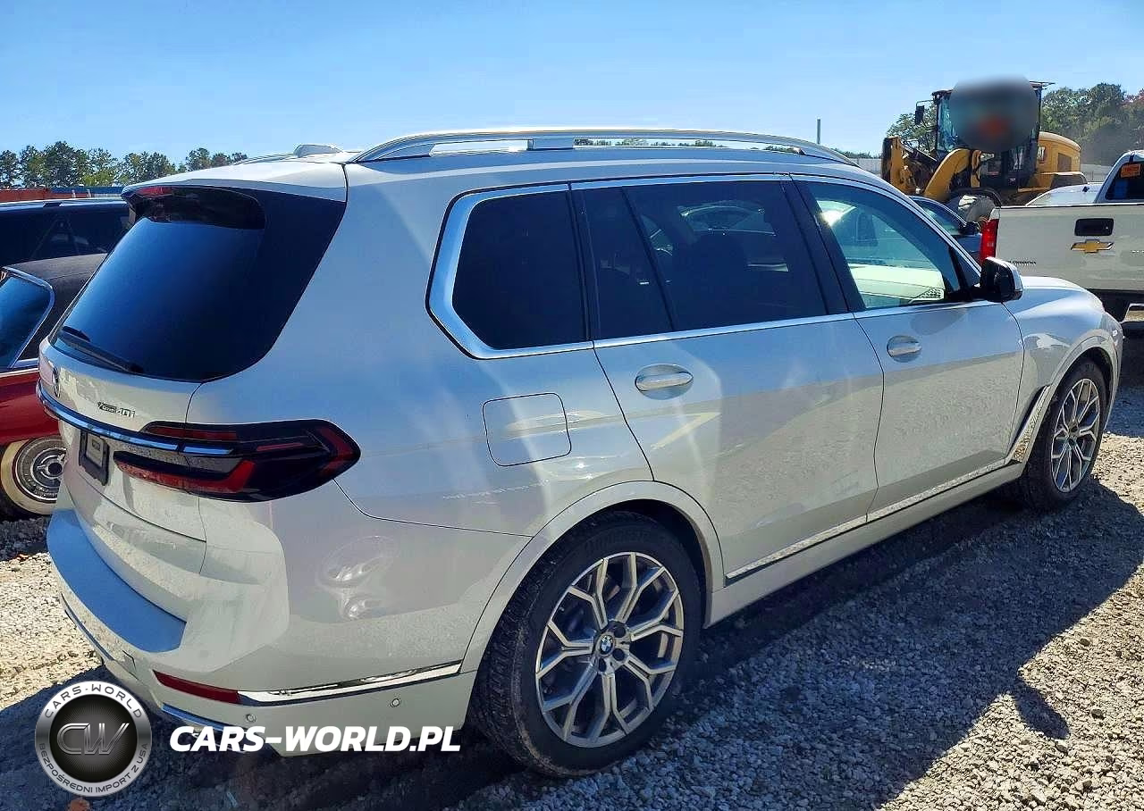 2023 BMW X7 xDrive40I VIN:5UX23EM02P9P72222 - 3